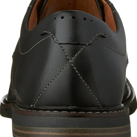 NWT 43Clarks Men\'s Unelott Plain Oxford sz 8